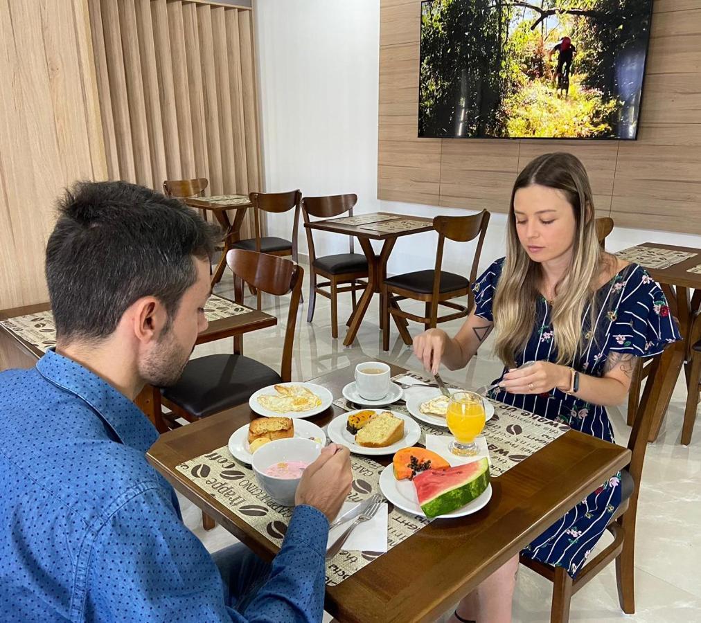 Hotel Confort مافرا المظهر الخارجي الصورة